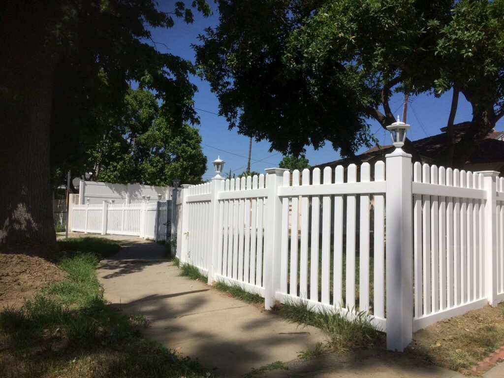 Signs-It-Is-Time-To-Repair-Your-Vinyl-Fence