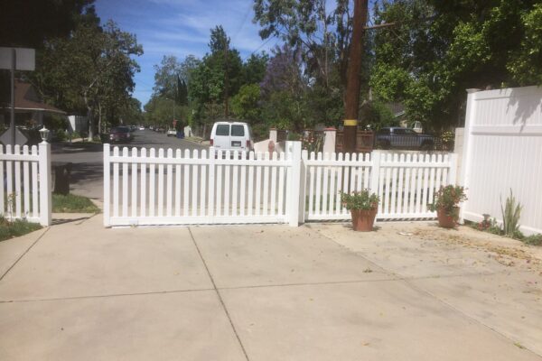 Vinyl Picket Fence