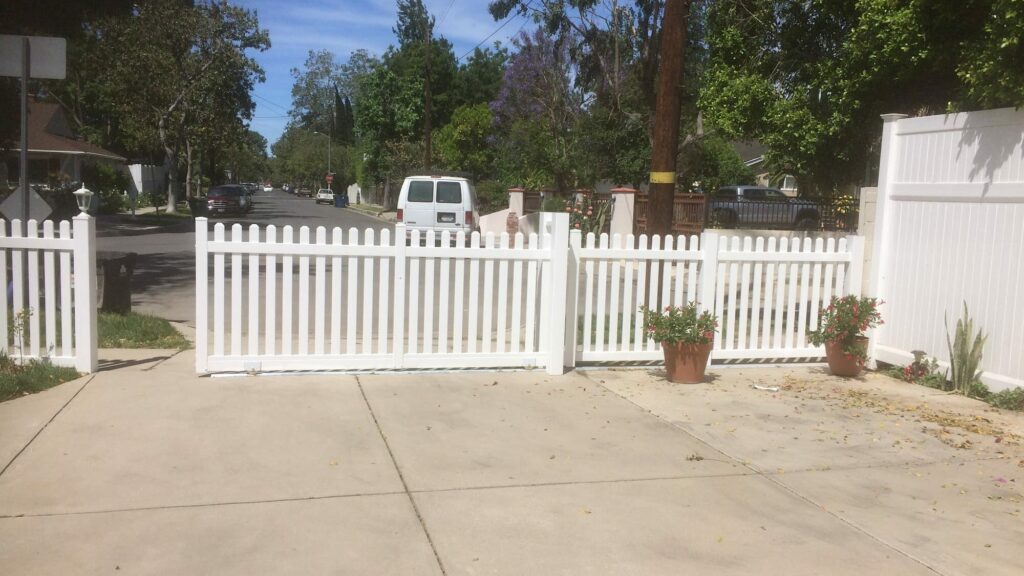Ventura County Vinyl Fencing